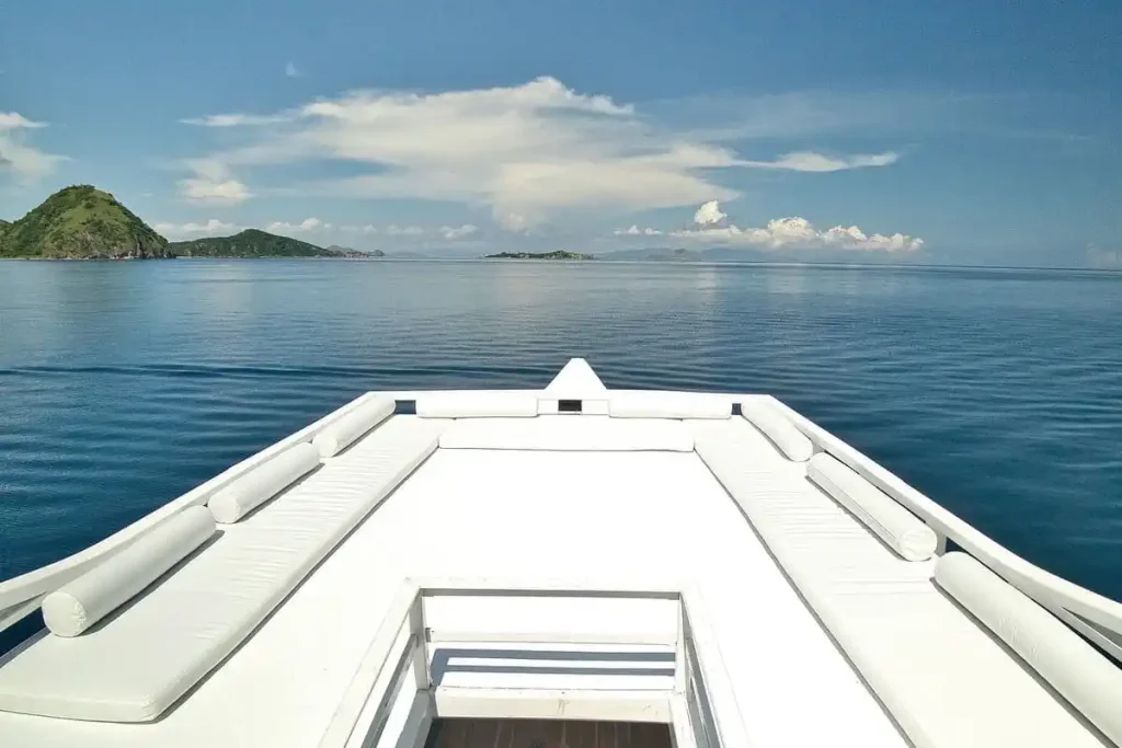 Rooftop deck aboard Malca Voyages (photo: Komodo Luxury)