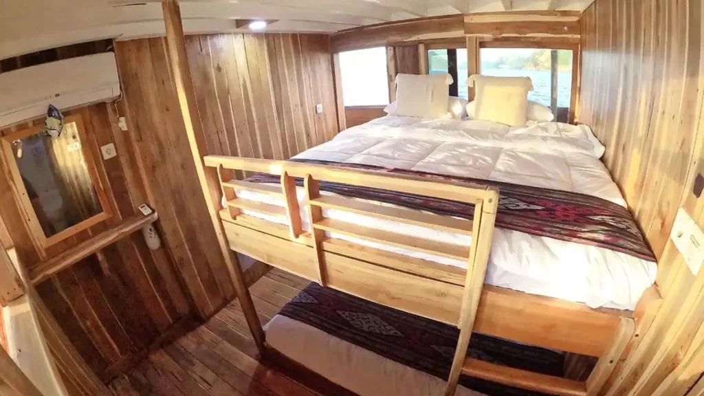 Quad Room aboard Malca Voyages (photo: Komodo Luxury)